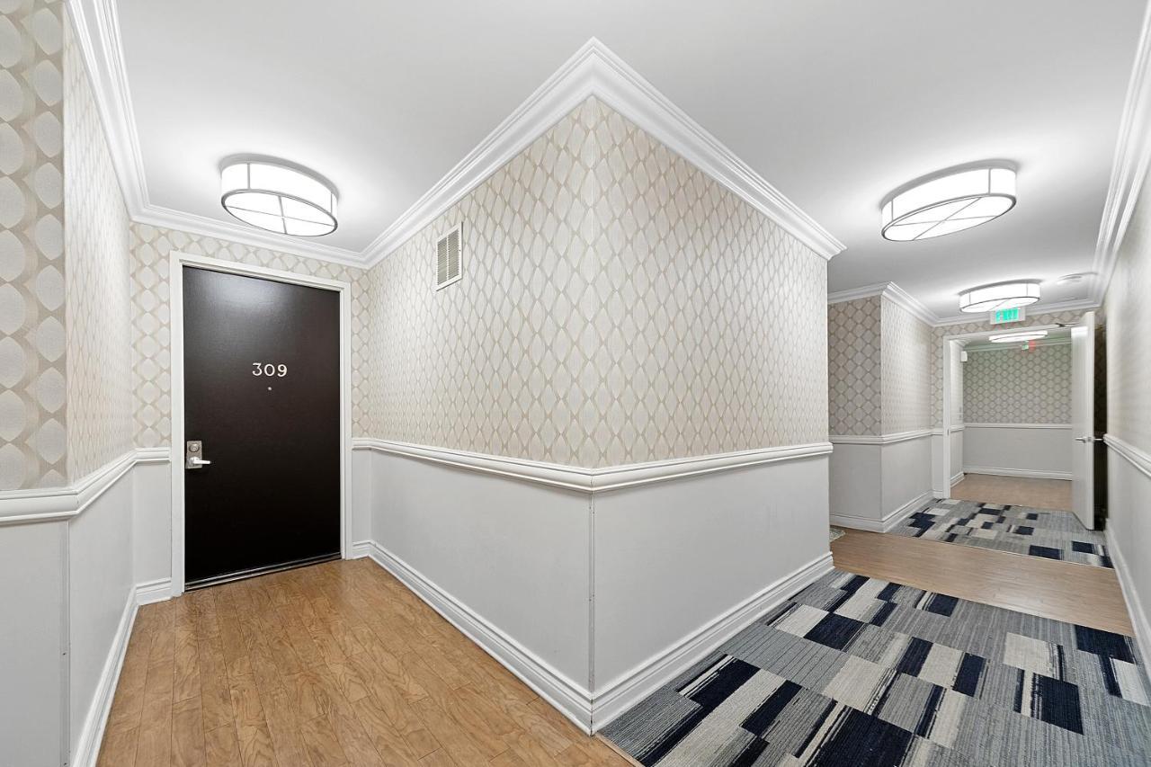 Beverly Hills Chic 2 Bed 2Bath With Patio And Parking 309 Los Angeles Luaran gambar