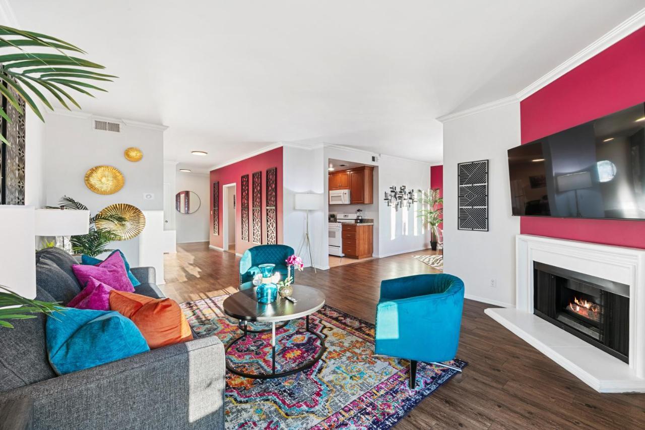 Beverly Hills Chic 2 Bed 2Bath With Patio And Parking 309 Los Angeles Luaran gambar