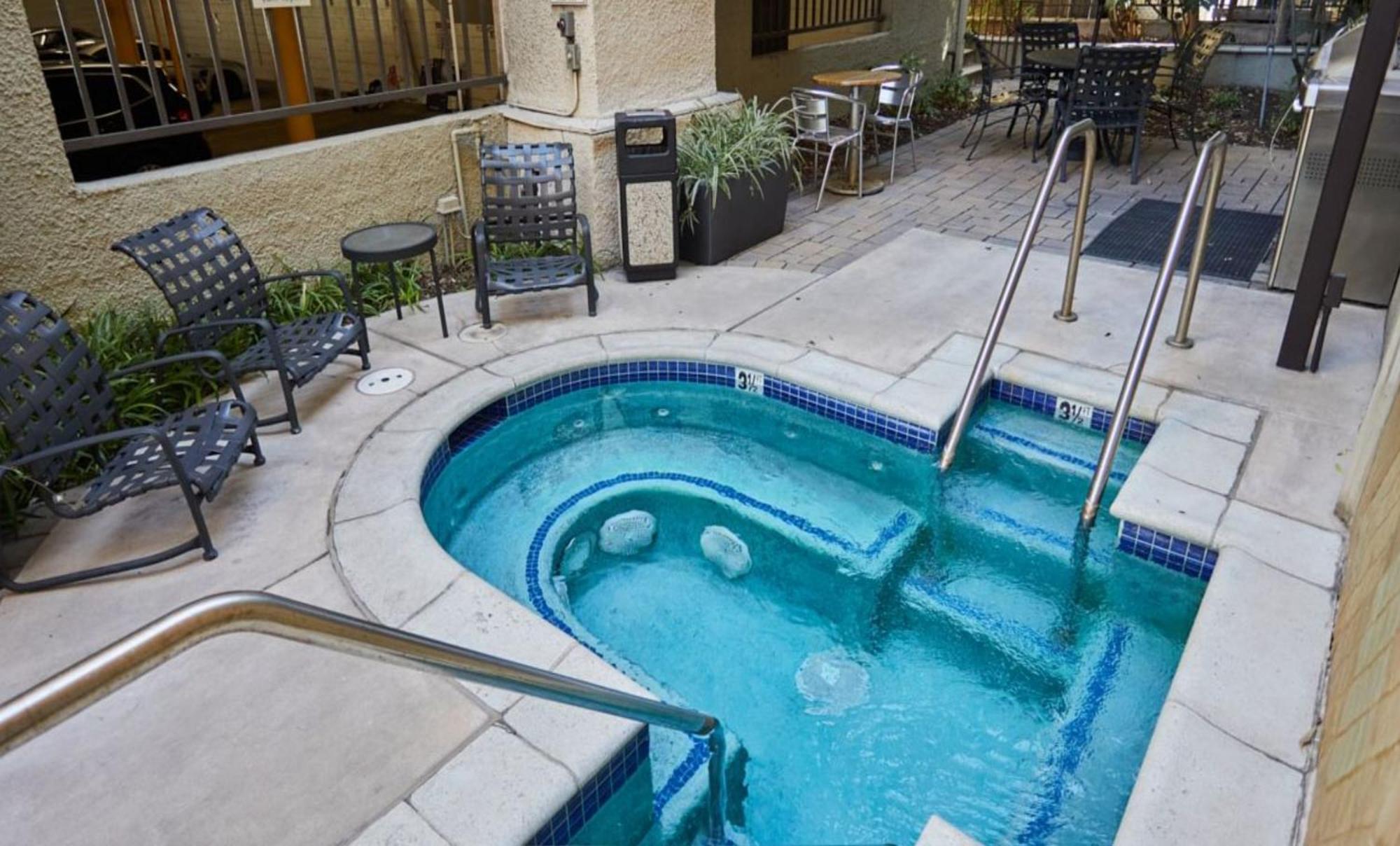 Beverly Hills Chic 2 Bed 2Bath With Patio And Parking 309 Los Angeles Luaran gambar